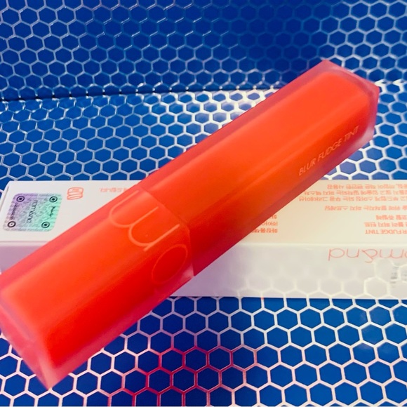 Lip Tint & Lip Blur Duo Deal!! Get both lip products for 1 great price ❤️ - Picture 11 of 11